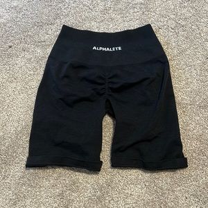 black 7.5 inch inseam alphalete amplify shorts